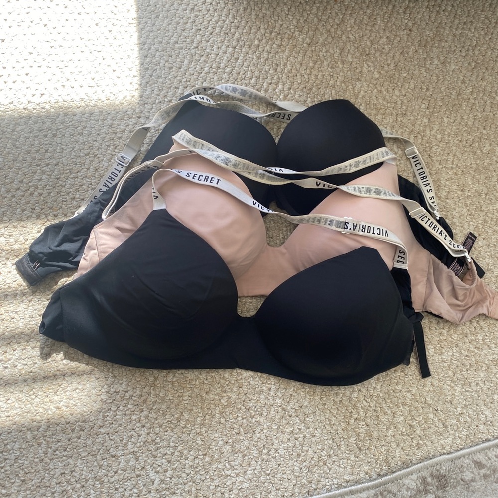 3 34DD used Victoria’s Secret bras